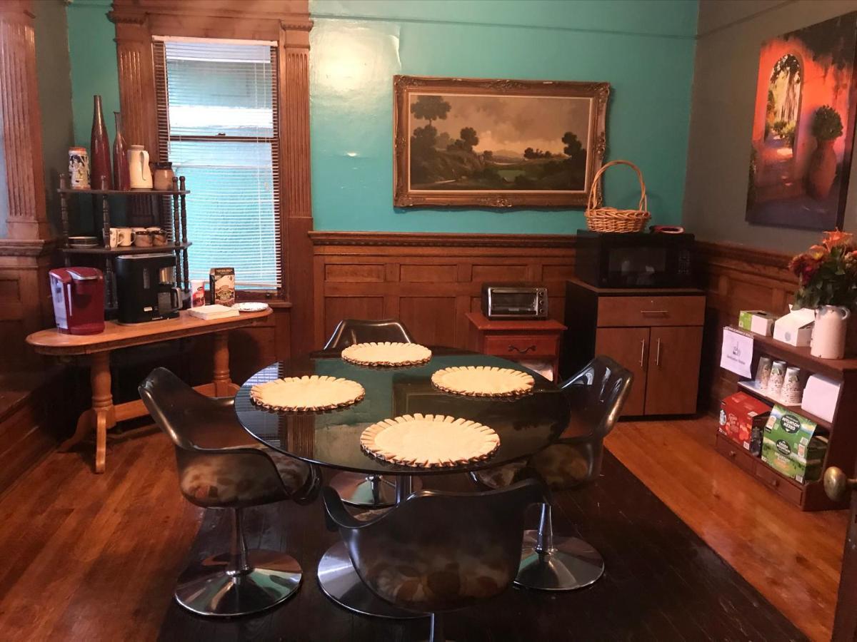 Bed and Breakfast 5 Star Victorian Mansion-Downtown No Locals Erie Exterior foto