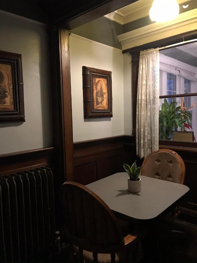 Bed and Breakfast 5 Star Victorian Mansion-Downtown No Locals Erie Exterior foto